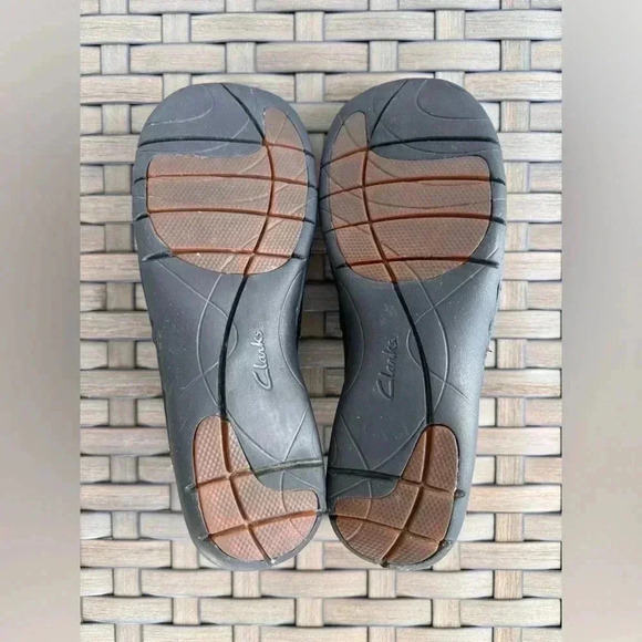 Clarks Unstructured Un Loop Black Leather Women’s Size 9.5‎ Rubber Sole - Picture 4 of 7